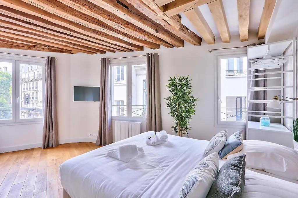 Luxury At Notre Dame * Paris