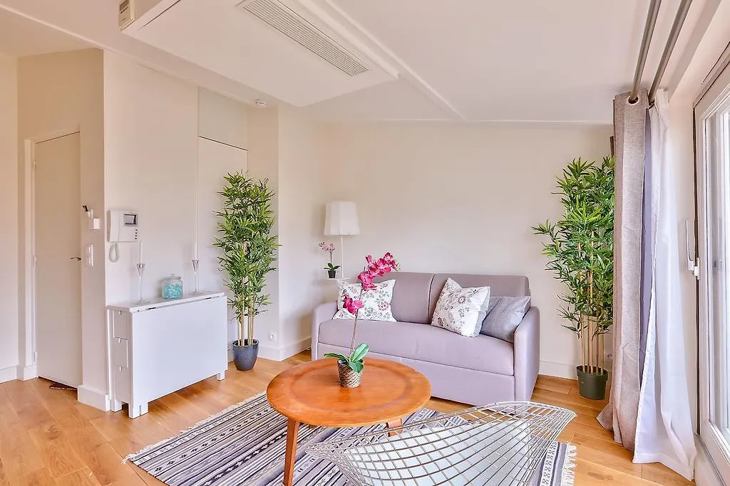 Luxury At Notre Dame Apartment Paris